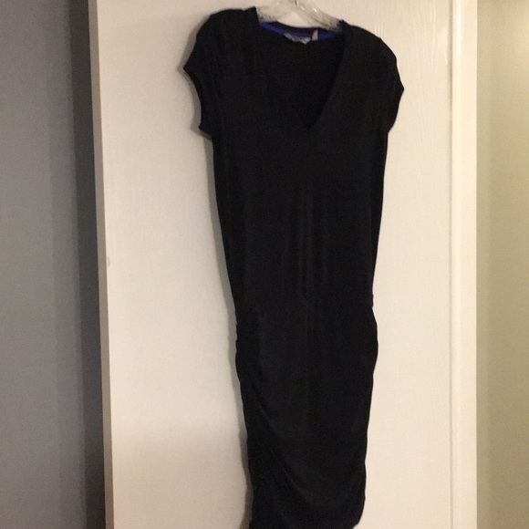 Short sleeve athletic dress - Picture 2 of 3